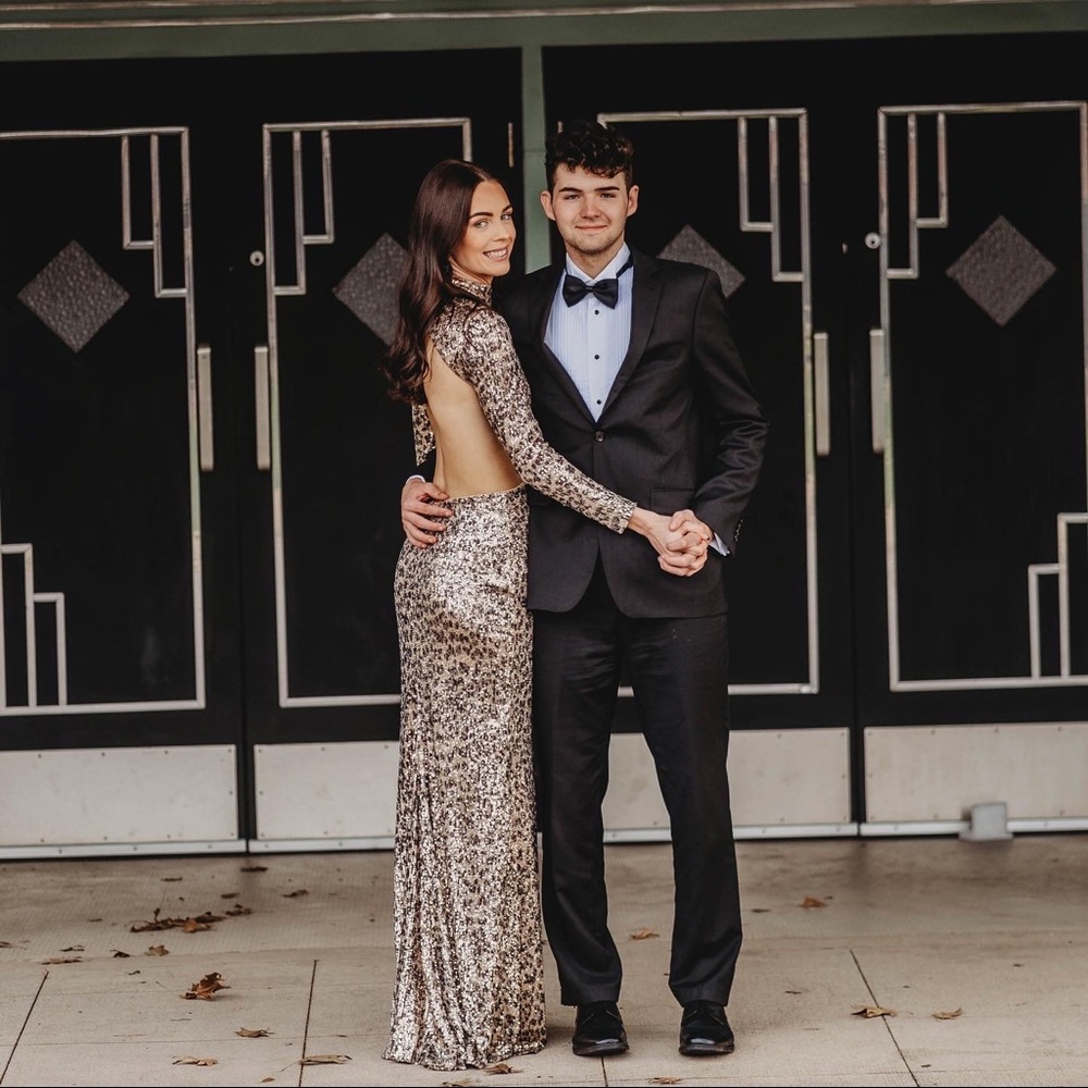 Prom dress - Picture 4 of 4